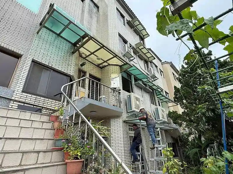 寶山鄉景觀窗改造完工！全視野無接縫，窗外整片山景一覽無遺