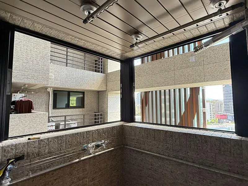 金剛紗窗不只裝大門，現在連陽台都能防護加分