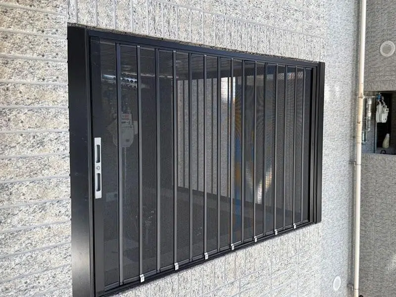 金剛紗窗不只裝大門，現在連陽台都能防護加分