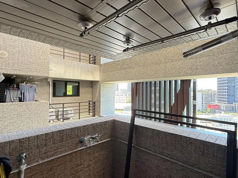 金剛紗窗不只裝大門，現在連陽台都能防護加分