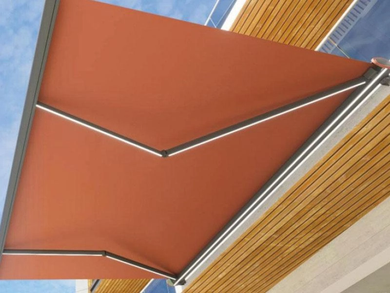 曲臂伸縮遮陽棚